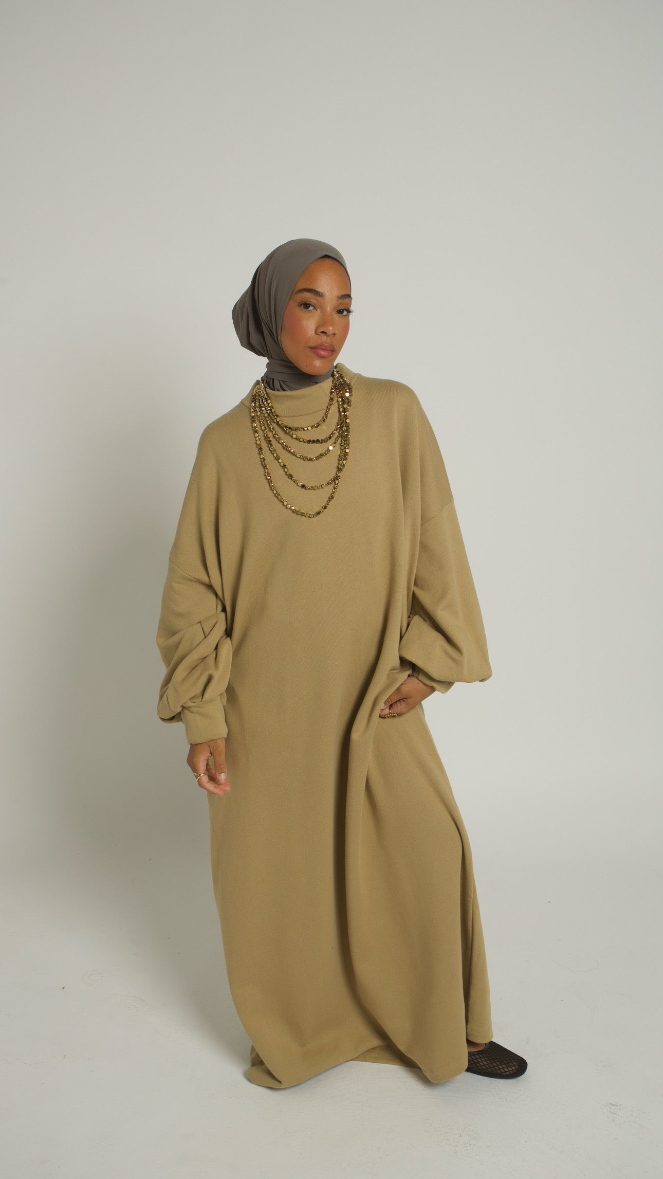 Robe sweat manches bouffantes avec poches