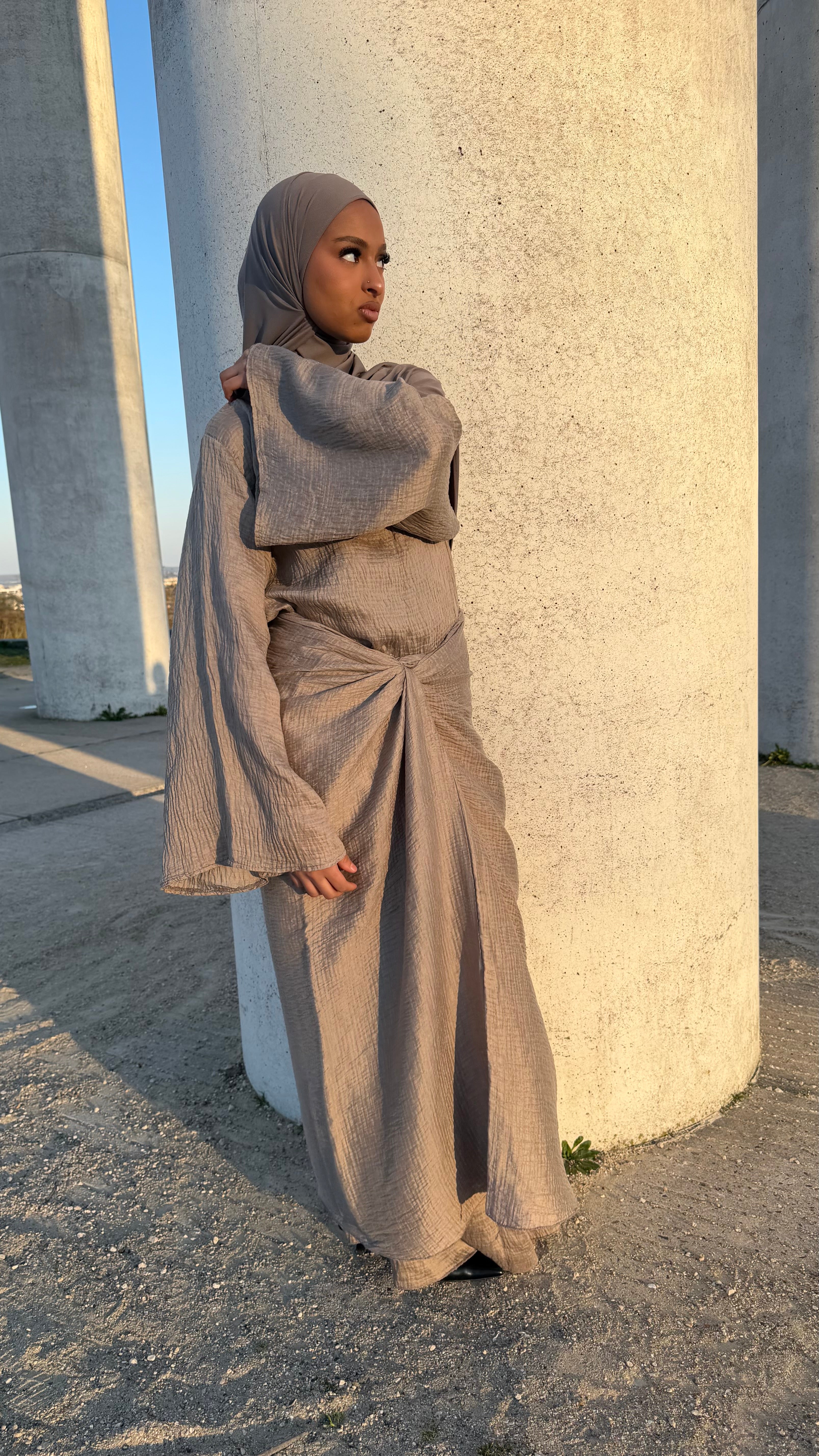 Abaya avec jupe a nouer