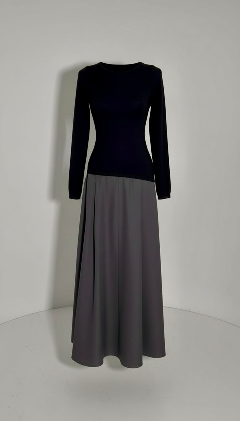 Pull noir assymétrique en maille fine