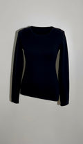 Pull noir assymétrique en maille fine